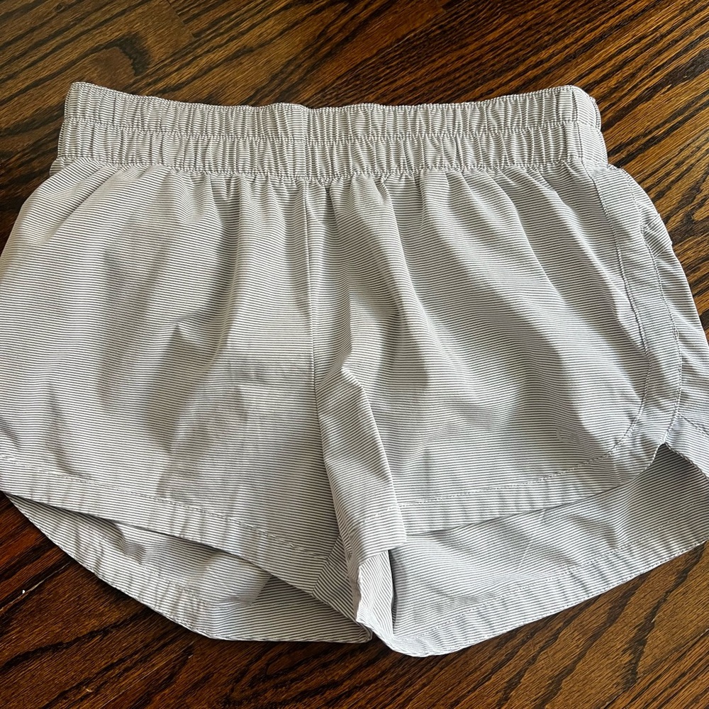 GAP Women's Light Gray Athletic Shorts
